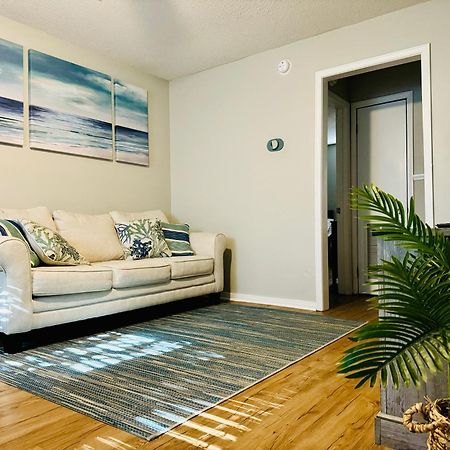 White Sand Getaway Steps From Beach Gulfport Buitenkant foto