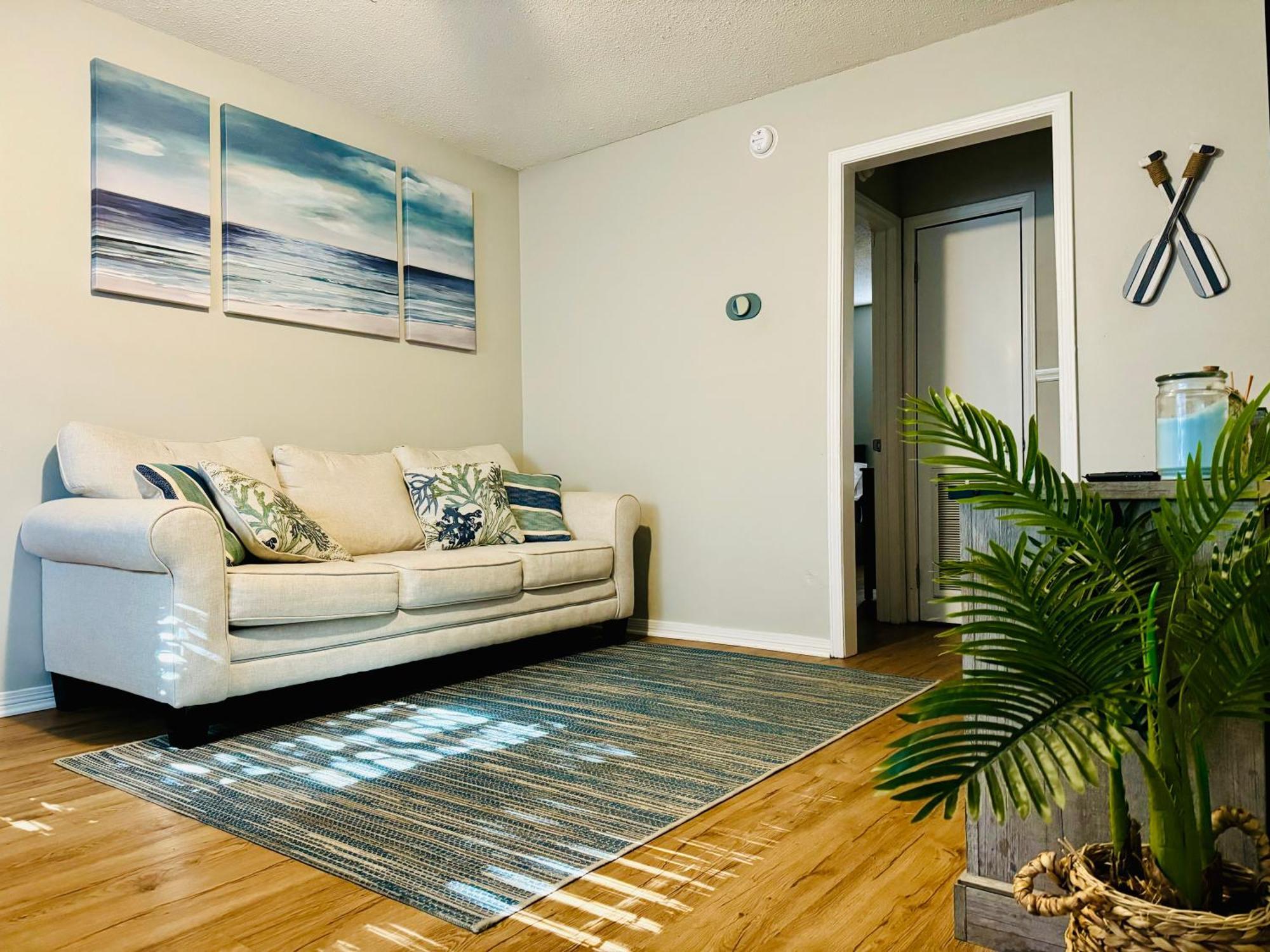 White Sand Getaway Steps From Beach Gulfport Buitenkant foto